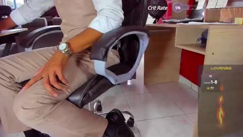 Snapshot of hiddenoffice chatting on 12-27-24, 10:05 George online show from 12-27-24, 10:05