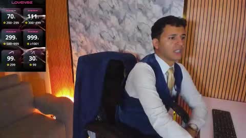 Snapshot of hiddenoffice chatting on 10-12-25, 01:04 George online show from 10-12-25, 01:04