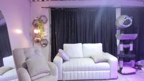 samy and damiam online show from 11-18-25, 09:03