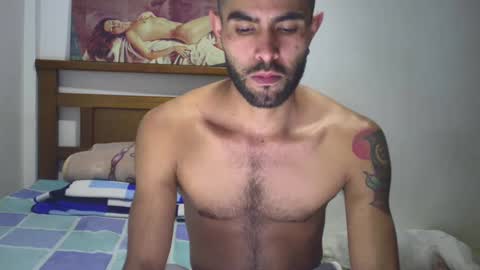 Snapshot of hideonbush051 chatting on 09-16-25, 01:06 hideonbush online show from 09-16-25, 01:06