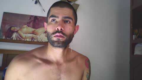 Snapshot of hideonbush051 chatting on 09-25-25, 05:05 hideonbush online show from 09-25-25, 05:05