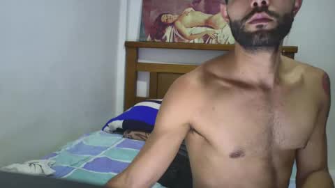 Snapshot of hideonbush051 chatting on 09-29-25, 03:39 hideonbush online show from 09-29-25, 03:39