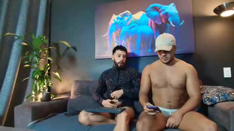 Snapshot of highlatin_guys chatting on 02-23-25, 09:11 Terry and E online show from 02-23-25, 09:11