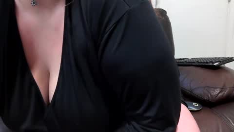 Snapshot of highnesscali37 chatting on 01-30-25, 10:41 Highnesscali37 online show from 01-30-25, 10:41