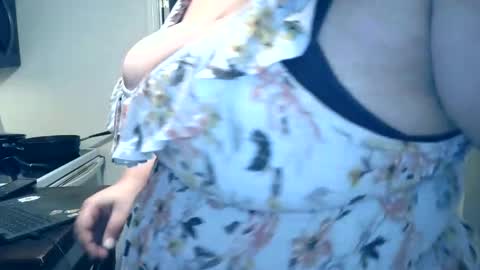 Snapshot of highnesscali37 chatting on 09-10-25, 02:55 Highnesscali37 online show from 09-10-25, 02:55