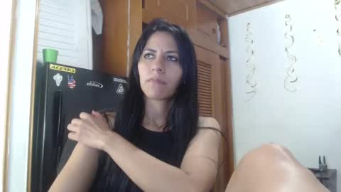 hilaril18 online show from 12-05-24, 07:27