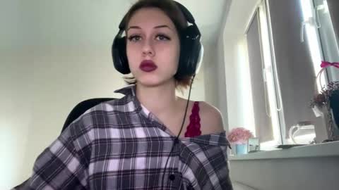 Snapshot of hildredmabray chatting on 10-04-25, 08:56 Hi Im Elizabeth online show from 10-04-25, 08:56
