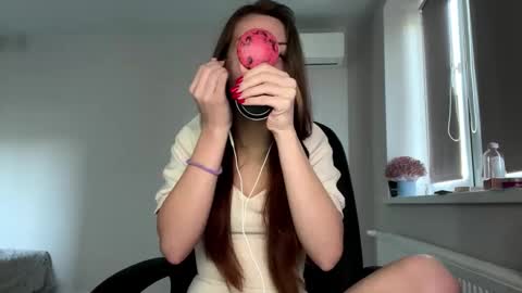 Snapshot of hildredmabray chatting on 10-17-25, 12:08 Hi Im Elizabeth online show from 10-17-25, 12:08
