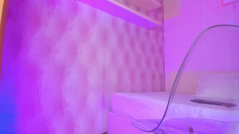  Hillary  online show from 02-18-25, 07:21