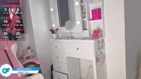 hillsdandarkie_44 online show from 09-11-25, 03:17