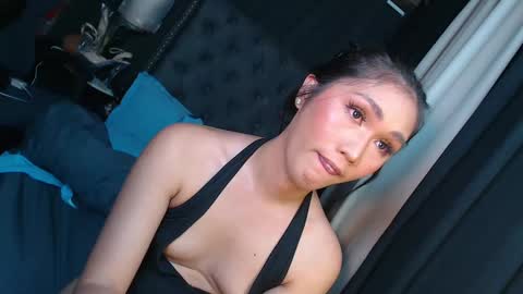 Snapshot of himarika chatting on 01-08-25, 06:09 yuricah online show from 01-08-25, 06:09