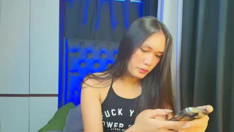 Snapshot of himarika chatting on 02-25-25, 03:20 yuricah online show from 02-25-25, 03:20