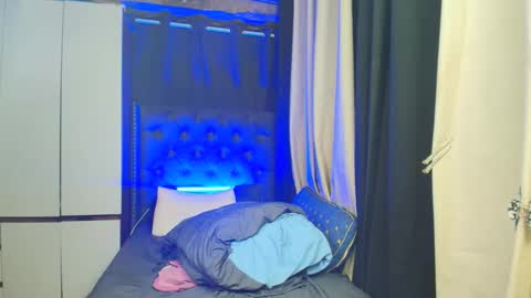 Snapshot of himarika chatting on 09-16-25, 05:52 yuricah online show from 09-16-25, 05:52