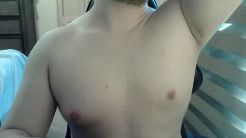 Snapshot of himbo_fox chatting on 07-07-26, 03:27 Himbo fox online show from 07-07-26, 03:27