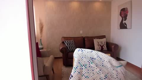 Hinnata online show from 01-23-25, 07:29