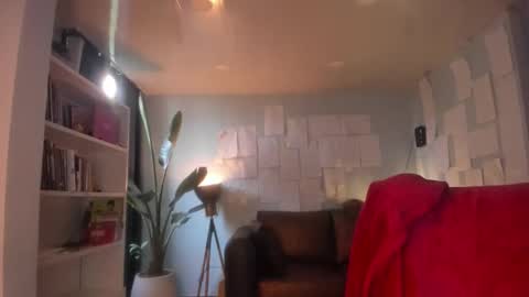 Hinnata online show from 12-19-25, 12:12