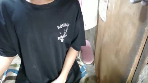 Snapshot of hippie_cloudbrah chatting on 11-06-25, 04:57 hippie_cloudbrah online show from 11-06-25, 04:57