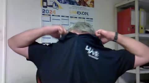 Snapshot of hippopotame17 chatting on 12-03-24, 03:55 hippo online show from 12-03-24, 03:55