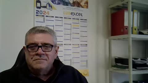 Snapshot of hippopotame17 chatting on 12-04-24, 10:13 hippo online show from 12-04-24, 10:13