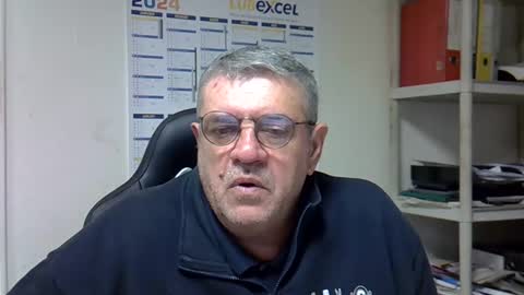 Snapshot of hippopotame17 chatting on 12-05-24, 06:10 hippo online show from 12-05-24, 06:10