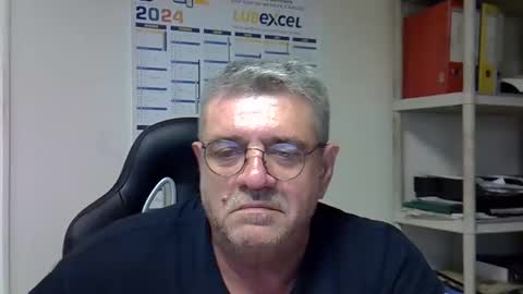 Snapshot of hippopotame17 chatting on 12-06-24, 12:49 hippo online show from 12-06-24, 12:49