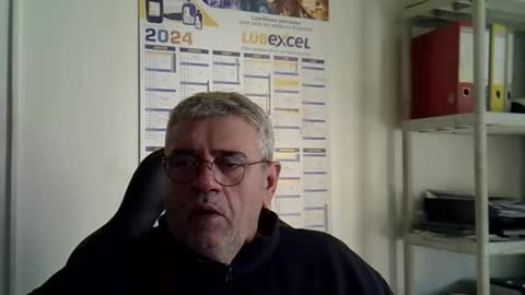 Snapshot of hippopotame17 chatting on 12-10-24, 10:38 hippo online show from 12-10-24, 10:38