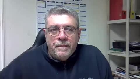 Snapshot of hippopotame17 chatting on 12-11-24, 06:47 hippo online show from 12-11-24, 06:47