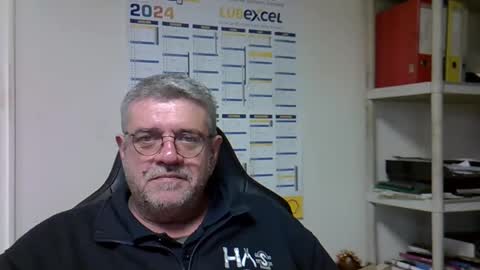 Snapshot of hippopotame17 chatting on 12-13-24, 12:28 hippo online show from 12-13-24, 12:28