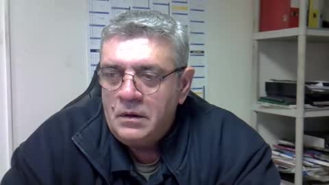 Snapshot of hippopotame17 chatting on 12-14-24, 10:45 hippo online show from 12-14-24, 10:45