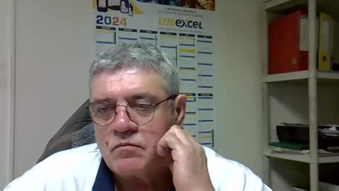 Snapshot of hippopotame17 chatting on 12-15-24, 07:24 hippo online show from 12-15-24, 07:24