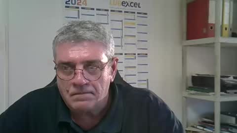 Snapshot of hippopotame17 chatting on 12-16-24, 03:32 hippo online show from 12-16-24, 03:32