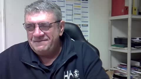 Snapshot of hippopotame17 chatting on 12-19-24, 07:07 hippo online show from 12-19-24, 07:07