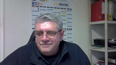 Snapshot of hippopotame17 chatting on 12-20-24, 07:44 hippo online show from 12-20-24, 07:44