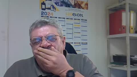 Snapshot of hippopotame17 chatting on 12-23-24, 03:55 hippo online show from 12-23-24, 03:55