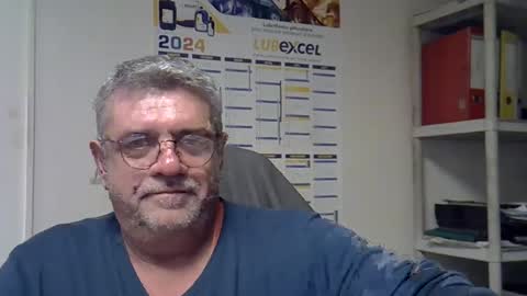 Snapshot of hippopotame17 chatting on 12-24-24, 01:50 hippo online show from 12-24-24, 01:50