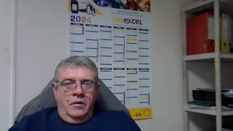 Snapshot of hippopotame17 chatting on 12-25-24, 08:51 hippo online show from 12-25-24, 08:51