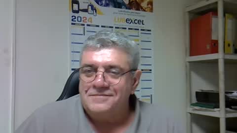 Snapshot of hippopotame17 chatting on 12-26-24, 04:14 hippo online show from 12-26-24, 04:14