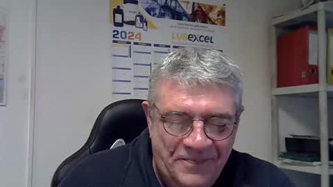 Snapshot of hippopotame17 chatting on 01-02-25, 10:26 hippo online show from 01-02-25, 10:26