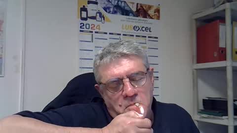 Snapshot of hippopotame17 chatting on 01-02-25, 01:30 hippo online show from 01-02-25, 01:30