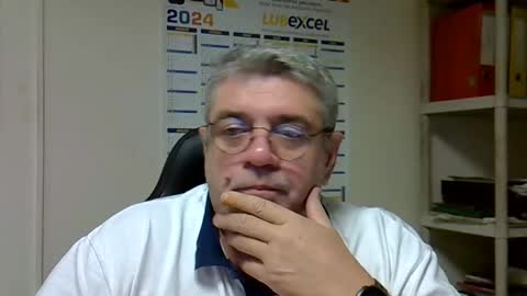 Snapshot of hippopotame17 chatting on 01-05-25, 08:11 hippo online show from 01-05-25, 08:11