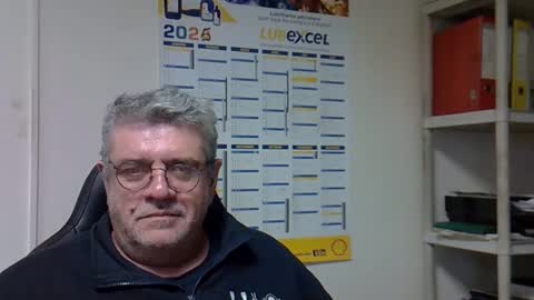 Snapshot of hippopotame17 chatting on 01-07-25, 12:41 hippo online show from 01-07-25, 12:41