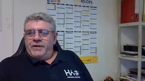 Snapshot of hippopotame17 chatting on 01-10-25, 02:13 hippo online show from 01-10-25, 02:13