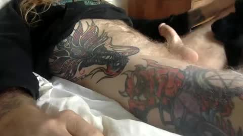 Snapshot of hippybiker chatting on 12-23-24, 06:05 hippybiker online show from 12-23-24, 06:05