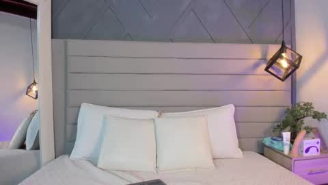 Hisoka online show from 11-02-25, 12:07