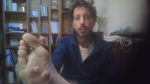 Snapshot of hitmenoww chatting on 10-17-25, 11:13 hitmenoww online show from 10-17-25, 11:13