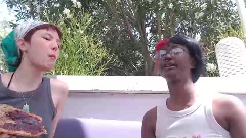  Vivi  online show from 04-22-26, 05:58