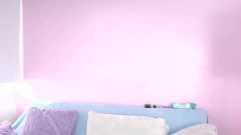 hiyakasudere_ online show from 10-28-25, 06:54