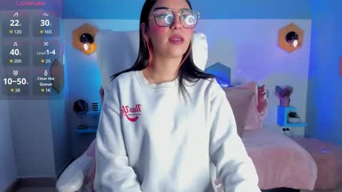 Hiyori  online show from 01-10-26, 04:58