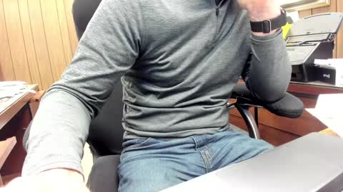 Snapshot of hnic9999 chatting on 01-31-25, 10:31 Nick online show from 01-31-25, 10:31