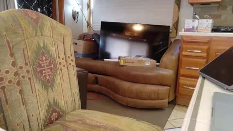 Snapshot of hnic9999 chatting on 02-16-25, 10:21 Nick online show from 02-16-25, 10:21